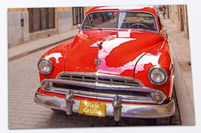 Postkarte mit rotem Oldtimer