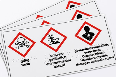 Aufkleber mit Blindenschrift für Gefahrgut