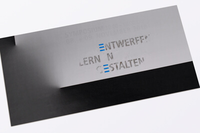 Flyer mit freigeriebener Fläche für eine Hochschule